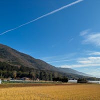 京都府亀岡市
2025 12.19

亀岡市旭町の風景です。
おにぎりって家で食べても美味しいけど、
こういうところで食べると10倍
美味しく感じるよね！

３枚目は夕焼けの写真です