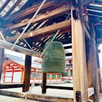 奈良
薬師寺
あと10日で大晦日、薬師寺の除夜の鐘は、夜23時頃から一般参拝者も撞くことができます。また、「越年お写経会」も開催され、12月31日夜8時頃から元旦の早朝までお写経でき、納めたお写経は、お堂の中で「永代供養」され、未来永劫大切に保管され続けるということです。