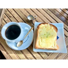 〈森彦〉
円山にある古民家をリノベーションしたカフェ。
札幌に泊まった時の朝食にチーズトーストとコーヒーがおすすめです。