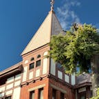 2026 1.6
兵庫県神戸市中央区北野町
-------------------
兵庫県神戸市の、北野異人館街に位置する風見鶏の館に行ってきました！
とてもレトロな洋館で、中はとても上品で落ち着く雰囲気です。
山の麓に立っているので、
建物の前からは神戸市街が見渡せます。
