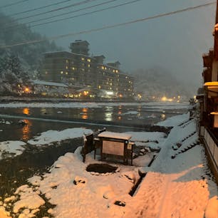 鳥取　三朝温泉
旅館:三朝館