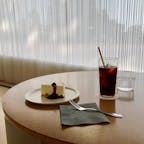 京セラ美術館内カフェ【ENFUSE】
アート鑑賞の合間にひと息つける
落ち着いた雰囲気の大人気カフェ