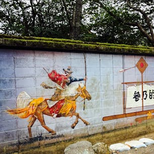 202601
佐賀県　白石町
妻山神社

こちらの神社でも秋に流鏑馬が行われます
真っ直ぐな一本道の両側には桜の木が並んでいたので
春にきたら桜のトンネルになりそう