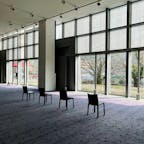 京都国立近代美術館｜1986
設計：槇文彦

渋かっこいい内装
大開口から四季を感じられて良き