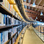 佐賀
武雄市図書館

スタバのあるおしゃれな図書館