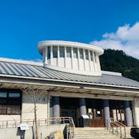 佐賀
有田駅

登り窯をイメージした駅舎が
おしゃれ
駅名が陶器