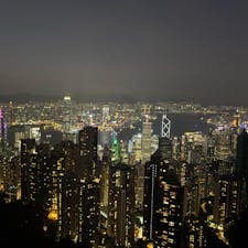 ヴィクトリアピーク
途中でトラム止まってしばらく動かないし
説明もなくて震えたけど、確かに綺麗だった✨
#202508 #s香港