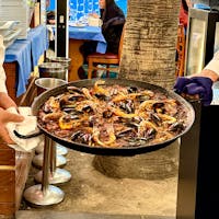 スペイン
バルセロナ
レストラン
SALAMANCA（サラマンカ）
海沿いにあり、テントに覆われたテラス席で、パエリアをいただきました。