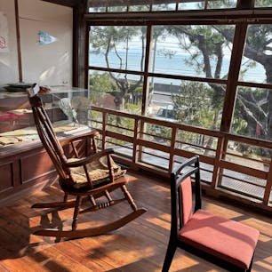 202603
福岡　津屋崎
海のほとり 玉乃井

築120年の元旅館です
窓辺から海が見えて素敵な雰囲気ですが
かなり老朽化が進んでいます
少しずつ改修工事が行われているようです