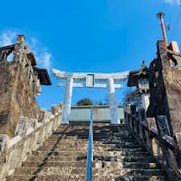 佐賀　陶山神社

陶磁器で作られた鳥居が
印象的な神社