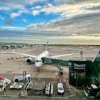 バルセロナ・エル・プラット空港
今回中国東方航空で、福岡スペイン往復（ツアー）いたしましたが、JALマイルが7000マイル近く付与されました。シートのリクエストも叶えてくださりありがたかったです。