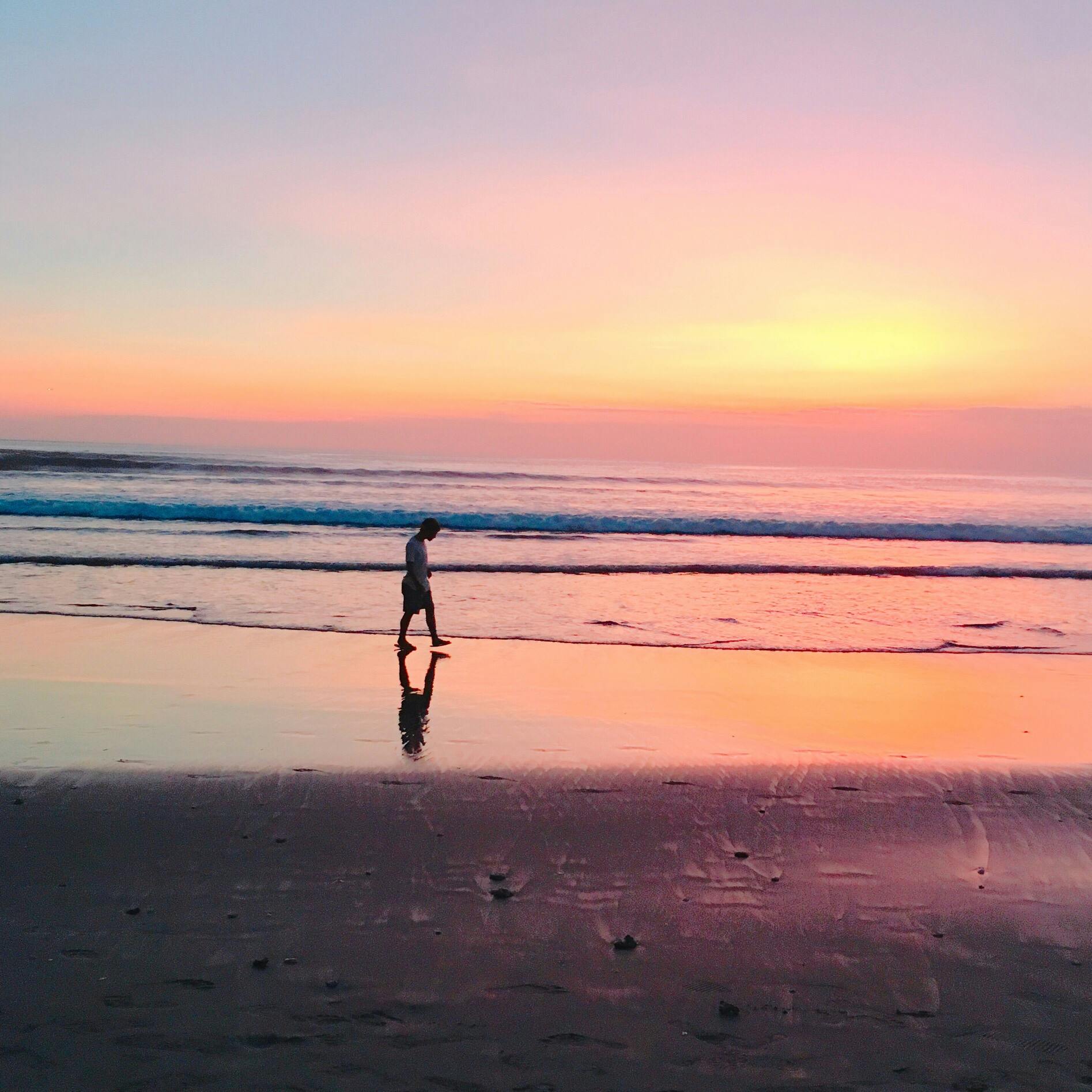 クタビーチ Kuta Beach の投稿写真 感想 みどころ 夕日のビーチ バリ島 クタビーチ 自分が2人 トリップノート クタビーチ Kuta Beach の投稿写真 感想 みどころ 夕日のビーチ バリ島 クタビーチ 自分が2人 トリップノート