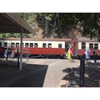 キュランダ観光列車
オーストラリアの学校は今春休みらしいけど、意外と混んでなくて快適。
当日でも後方車両の窓側の席をゲットできました