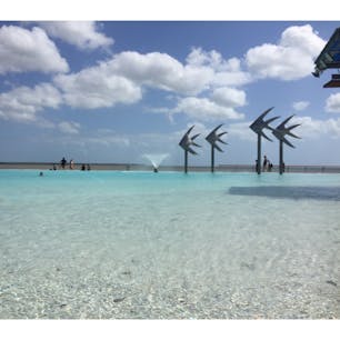 ケアンズのエスプラネード ラグーン
無料のプールです
朝6時から夜までオープン。