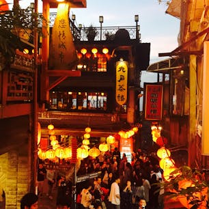 九份

珍しく晴れてて夕陽も綺麗でした。