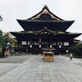 朝、散歩がてら善光寺に行ってきました
７時なのに結構な観光客でした