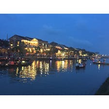 ベトナム  ホイアン旧市街
夜はランタンが灯って綺麗
