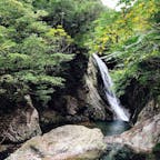 下呂市金山町の横谷峡四つの滝の鶏鳴滝です！