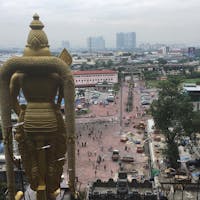 バドゥ洞窟:マレーシア🇲🇾
洞窟の入り口から眼下の街並みを一望