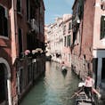 2018.10
水の都ヴェネツィア。
ゴンドラと細い水路。
いつかは沈んでしまうかもしれない街の風景。