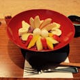 博多にある、和菓子屋・鈴懸本店のあんみつ。メープルシロップの蜜をかけていただきます。