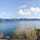 鹿児島県指宿市の池田湖はイッシーで有名な湖です。観光バスで観光客が来るほどで、湖を背景に記念撮影をしていました。