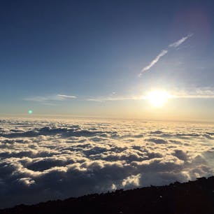 富士山山頂
日の出