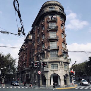 上海、武康路の武康大楼。味があります。