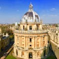 わたしの留学していた街オックスフォードです！
中世の名残が残る美しい街です