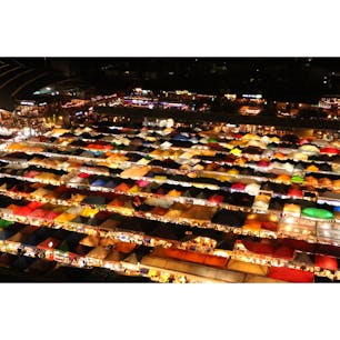 タイ バンコク 鉄道市場