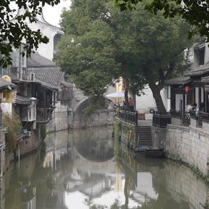 上海近郊にも小さな老街がいくつかあります。
ここは新場古鎮です。