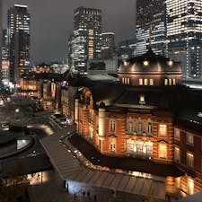 夜の東京駅は昼間とは違った雰囲気があります。