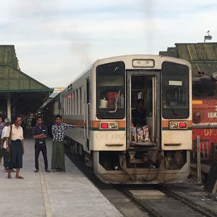 ヤンゴン中央駅:ミャンマー 🇲🇲
がんばれ！ＪＲ東海
