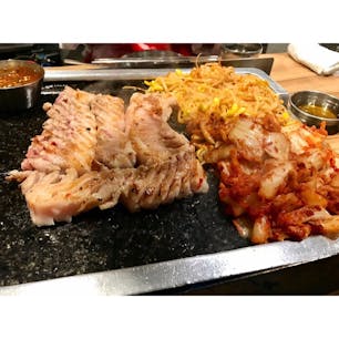 #韓国 #Seoul #カルマジュンサムギョプサル
多分韓国行くたび食べいく ☻