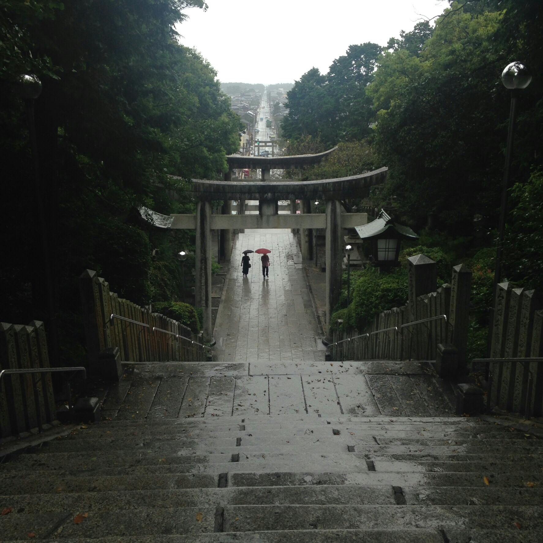宮地嶽神社 みやじだけじんじゃ の投稿写真 感想 みどころ 福岡 福津宮地嶽神社雨の日 トリップノート 宮地嶽神社 みやじだけじんじゃ の投稿写真 感想 みどころ 福岡 福津宮地嶽神社雨の日 トリップノート