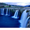 [2018/12]
大分県、原尻の滝。
「日本の滝100選」に選ばれている名瀑です。「田園地帯に突如出現する」珍しい滝としても有名ですが、事実何にもないところからボコッと一段下がって滝が現れます。

ところで、こちら「日本のナイアガラ」とも呼ばれているらしいのですが、海外の絶景に例えてアピールするのはやめた方がいいかと...。せっかくの絶景が、逆にしょぼくなってしまいます。