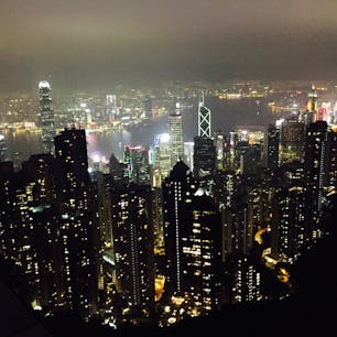 香港🇭🇰九龍
ビクトリアピーク
百万ドルの夜景🌃