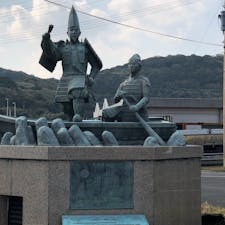 宇久島
平家盛（清盛の弟）像