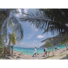📍Phi Phi Islands
プーケット島からのボート移動が酷だった。笑