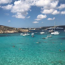 とてもとても綺麗な海
コミノ島は午前中がオススメ！
#マルタ
#コミノ島