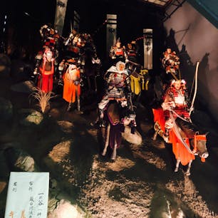 平家物語歴史館
鵯越の図