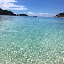 @渡嘉敷島
沖縄からフェリーに乗って50分くらい揺られて到着！ケラマブルーは予想よりもきれいでたまらんかった♡人も少なくて海の家もたくさんあったし、短時間で大満足のビーチ🏖また行きたいなー