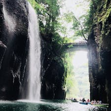 去年の9月に旅行した宮崎県の高千穂峡です
とても綺麗です✨✨