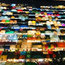 鉄道市場 ラチャダー