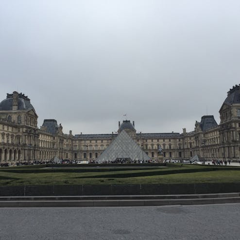 ルーブル美術館