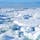 ロシアアムール川からの使者、流氷。海水が凍る海氷とは異なり、本物の流氷は青みを帯びています。知床・網走・紋別などのオホーツク海側に接岸し、網走や紋別では流氷砕氷船による観測が人気！運が良ければアザラシの赤ちゃんが見れることもあります💕