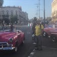 キューバ・ハバナ市街地
クラシックカーがおしゃれ！
こんな光景はもうすぐ見られなくなるかもしれません。