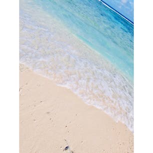 🇲🇵SIPAN
砂が白い！海が青、緑、エメラルドグリーン！
田舎な街並みも時間がゆっくりしてて居心地◎