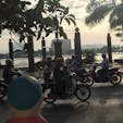 ベトナム ホーチミン
対岸に渡ったサイゴン川の風景は、多すぎるバイクにより道路を横断できず断念。