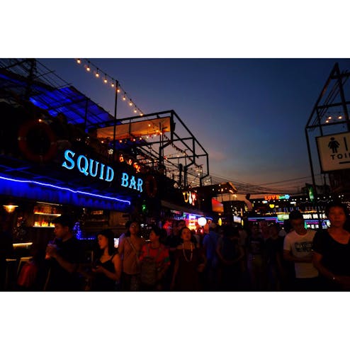 タラートロットファイ・ラチャダー